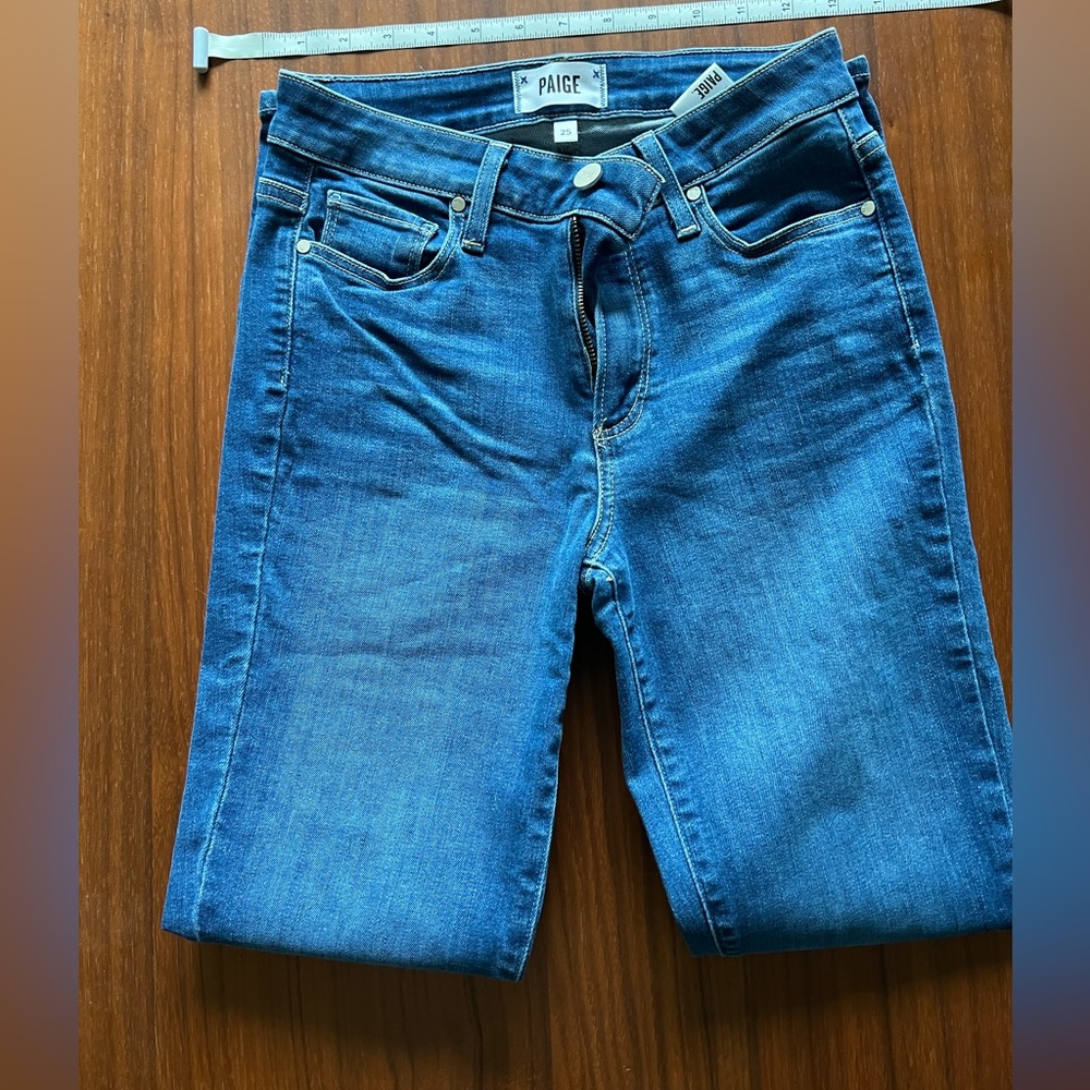 Paige women’s jeans size 25 Hoxton ankle in EUC.